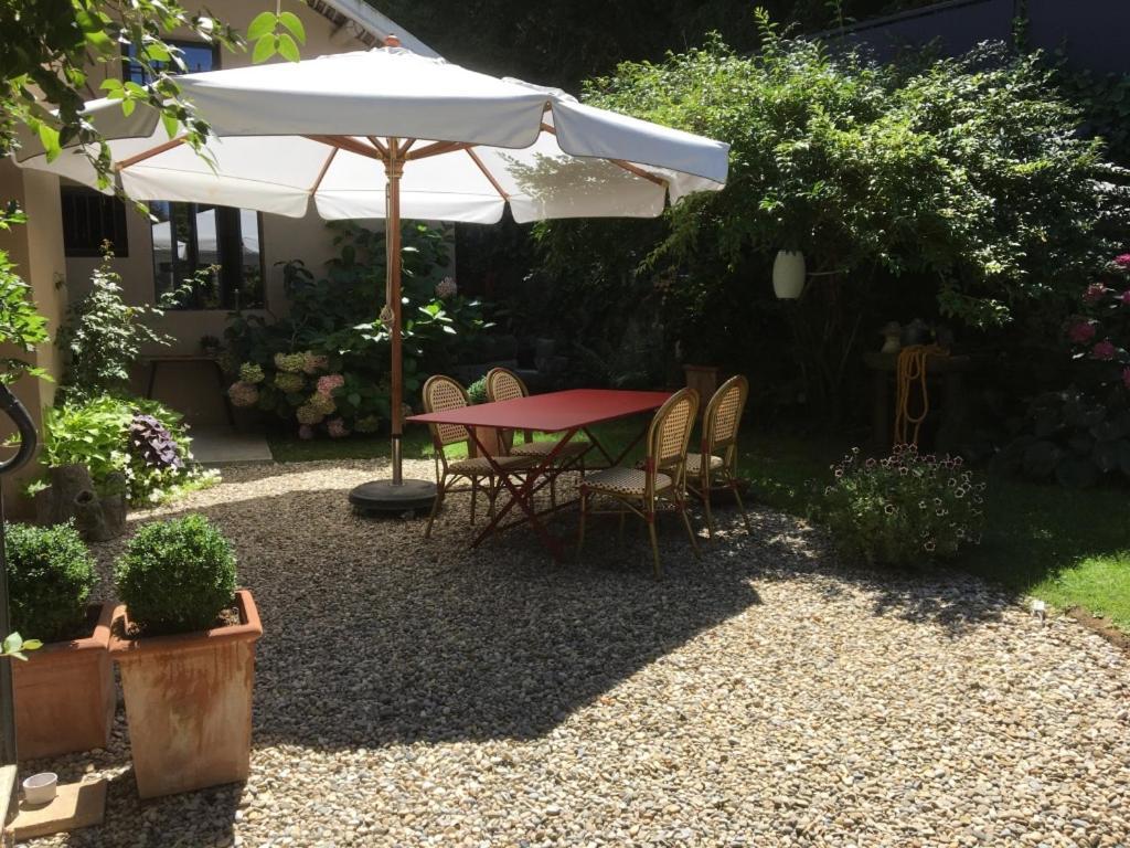 Cote Jardin, Chambres D'Hotes B&B Le Pont-de-Beauvoisin Eksteriør billede